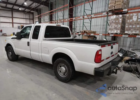 2013 Ford F-250 Xl z USA, uszkodzony, nr VIN 1FT7X2A60DEA56683
